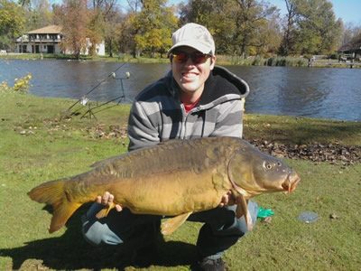 Matt Broekhuizen with a 30 lb, 13 oz Mirror Carp caught during Session 6 of Wild Carp Club. This was the largest Mirror caught during the 2010 season
